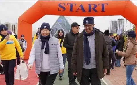 ЖССТ раҳбари Астанадаги югуриш пойгасида иштирок этди