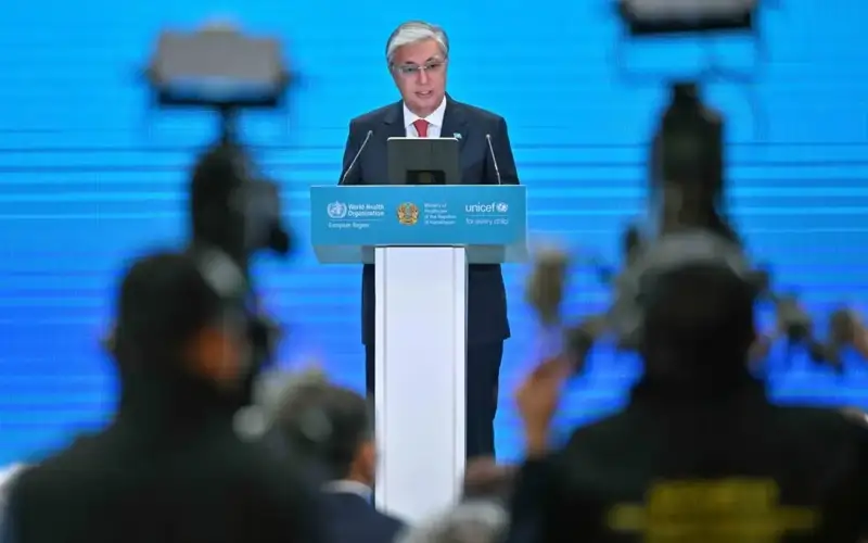 ҚР Президенти тиббиёт ходимларига инсониятнинг COVIDга қарши курашига қўшган ҳиссаси учун миннатдорлик билдирди