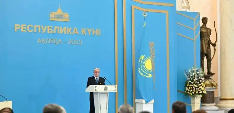 President congratulates nation on Republic Day