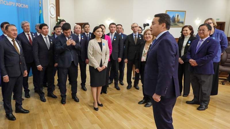 День Республики Алихан Смаилов День Республики Алихан Смаилов