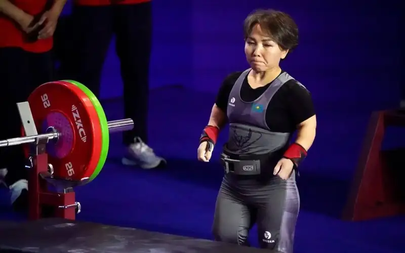 пауэрлифтингчи Гулим Қурманбаева 