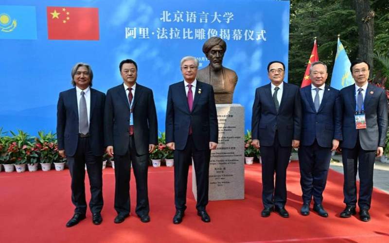 哈萨克斯坦与中国 哈萨克斯坦与中国