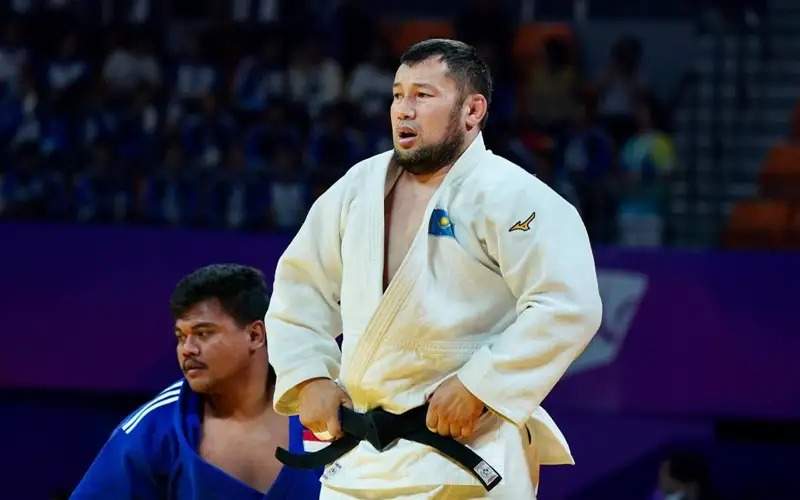 Bronze medals were won by Galymzhan Smagululy who defeated Uzbek athlete in J2 90kg, Yerlan Konkiyev who beat Chinese athlete Li Peng in J2 +90kg with the score of 10:0, and Talgat Azhgaliyev who won over an Indonesian athlete in J2 +90kg.