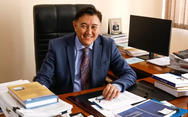 Qaırat Álimǵazınov 