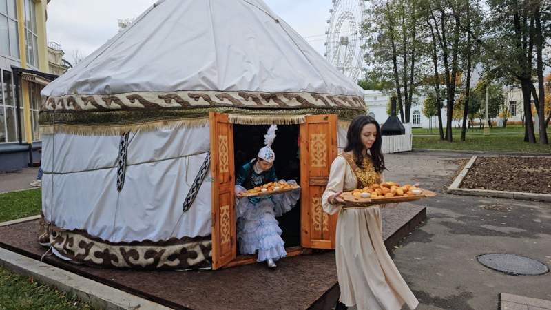 кандасы в Москве