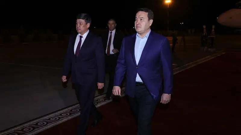 Алихан Смаилов амалий ташриф билан Қирғизистонга борди Алихан Смаилов амалий ташриф билан Қирғизистонга борди