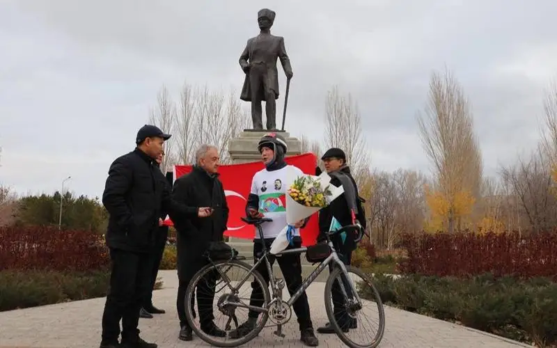 Ернат Мелсулы велопутешественник