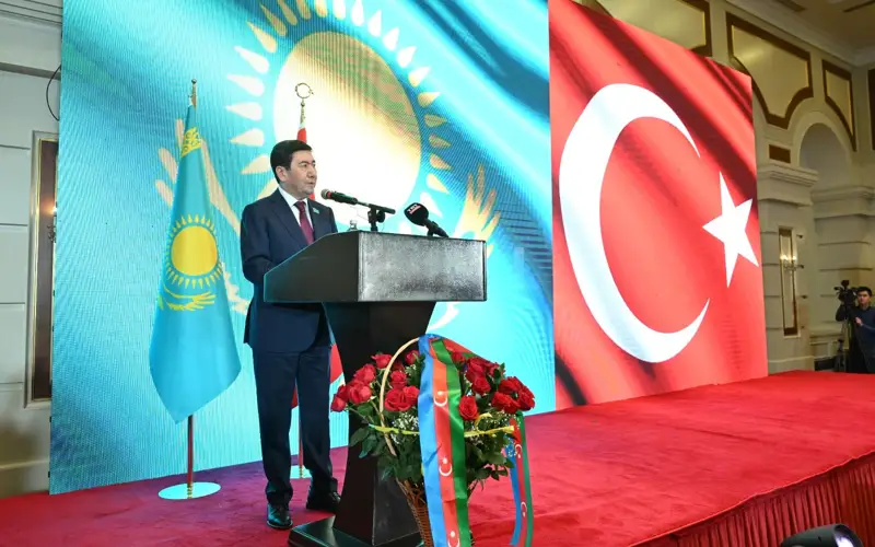 Президент Казахстана поздравил турецкий народ со 100-летием республики 