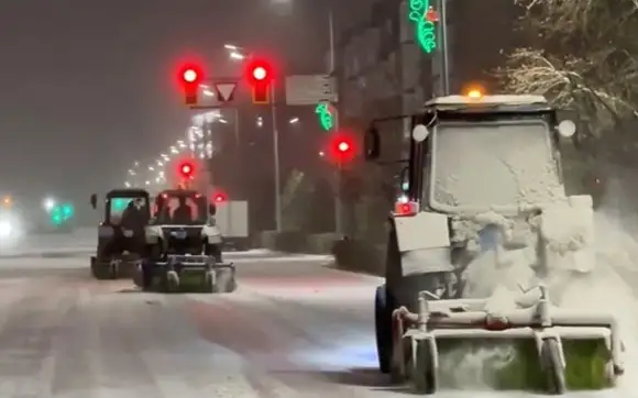 Непогода в Петропавловске: коммунальные службы работают в усиленном режиме