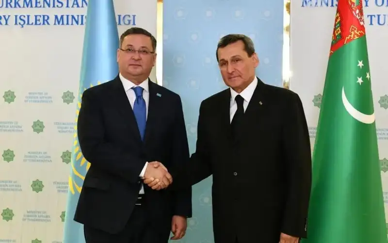Қозоғистон ва Туркманистон кун тартибидаги долзарб масалалар бўйича “соатларни мувозанатлаштирди”