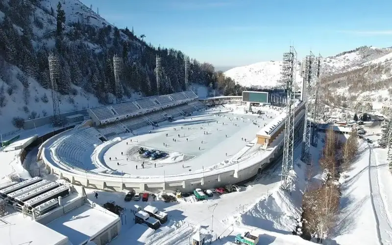 “Медеу” муз майдони