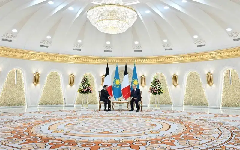 Kazakh, French leaders had talks in Akorda