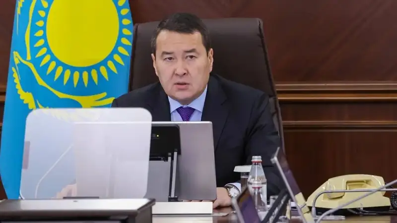 Álıhan Smaıylov ekonomıka ósimin qamtamasyz etý josparyn aıtty