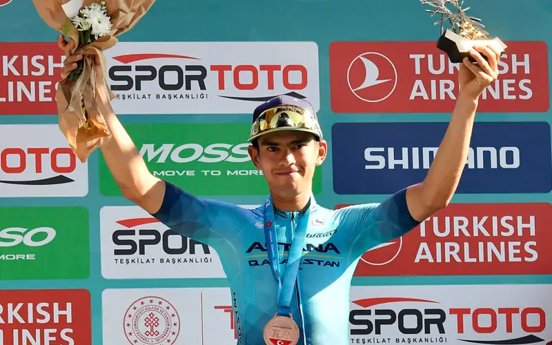 Колумбийский гонщик Харольд Техада продлил контракт с Astana Qazaqstan Team