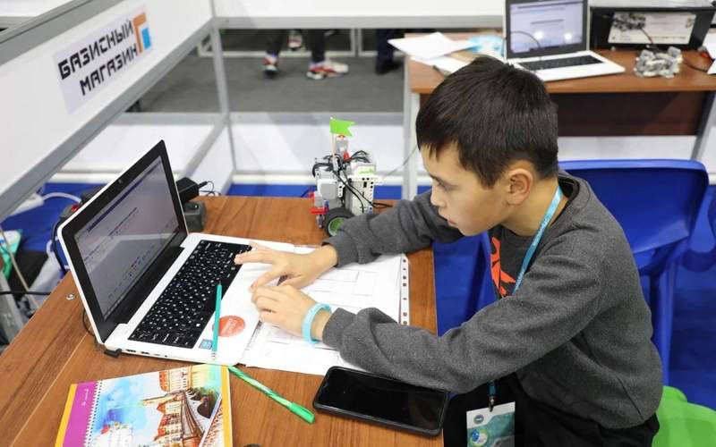 Более 300 команд принимают участие в Международном фестивале робототехники в Караганде фестиваль робототехники