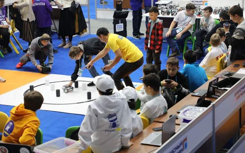 Более 300 команд принимают участие в Международном фестивале робототехники в Караганде Более 300 команд принимают участие в Международном фестивале робототехники в Караганде