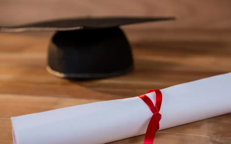 Более 120 тысяч казахстанцев имеют ученую степень 