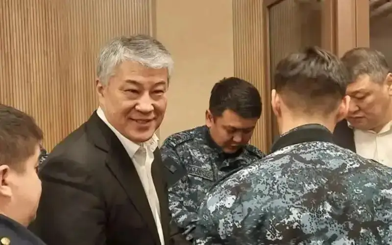 قايرات بورانبايەۆ بوستاندىققا شىقتى