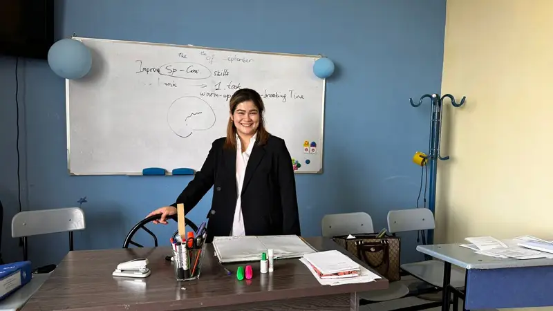 التى ءتىلدى بىلەتىن ۇستاز 