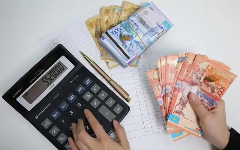 BQO-daǵy mektepte muǵalimder men qyzmetkerlerge 57 mln teńge artyq tólengen