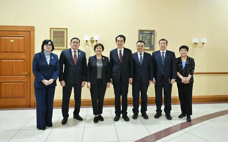 قازاقستان- قىتاي 