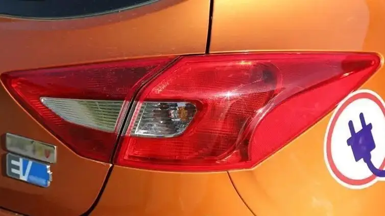 зарядные станции электрозаправки