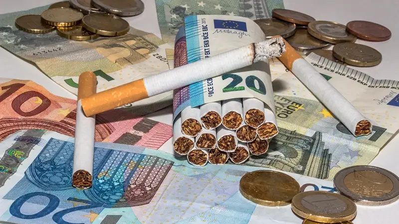 Буюк Британия аста-секин сигарет сотиб олишни тақиқлайди