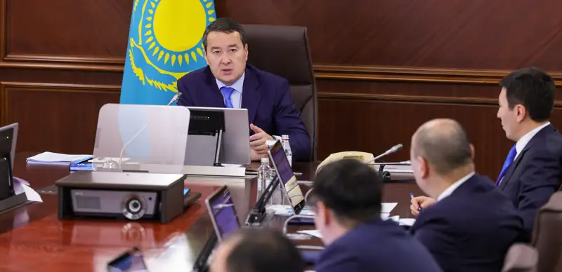 Алихан Смаилов