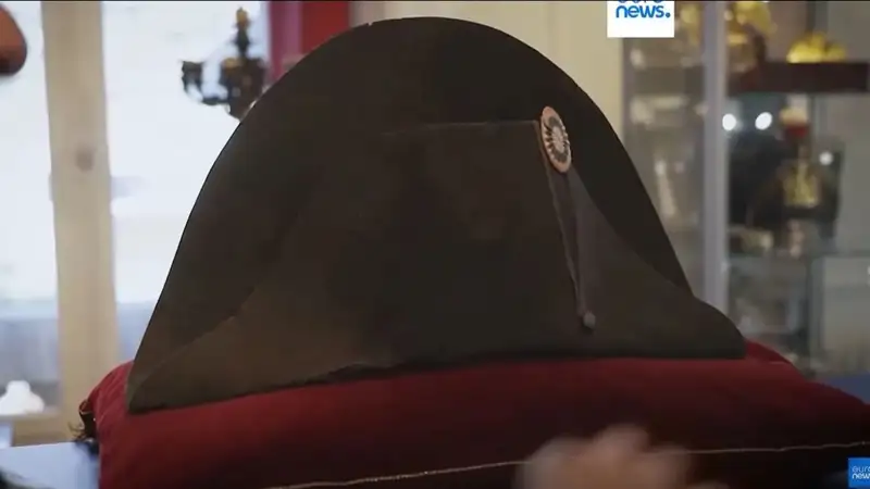 Наполеоннинг шляпаси