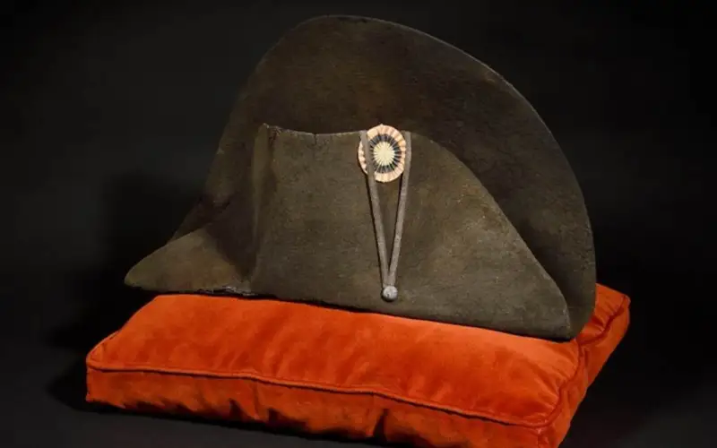 двууголка Наполеона