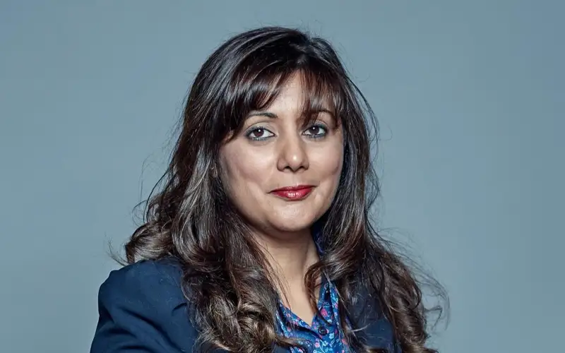 Нусрат Гани, министр Великобритании, Великобритания, Англия