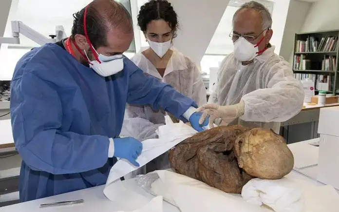 Швейцария передала Боливии мумии инков