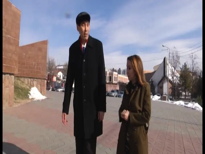 бойы ұзын адам