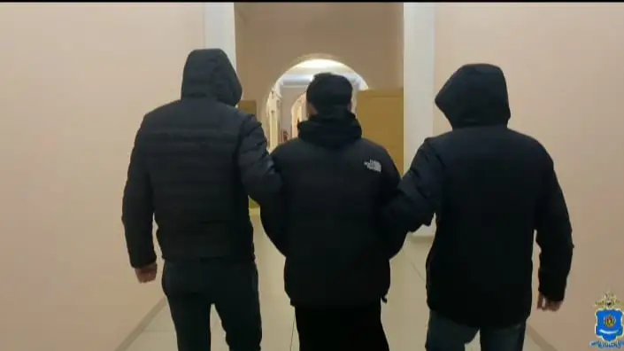 Россияда синтетик наркотик сотганликда гумонланган Қирғизистон, Ўзбекистон ва Тожикистон фуқаролари ҳибсга олинди