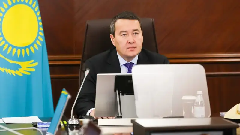 Алихан Смаилов 