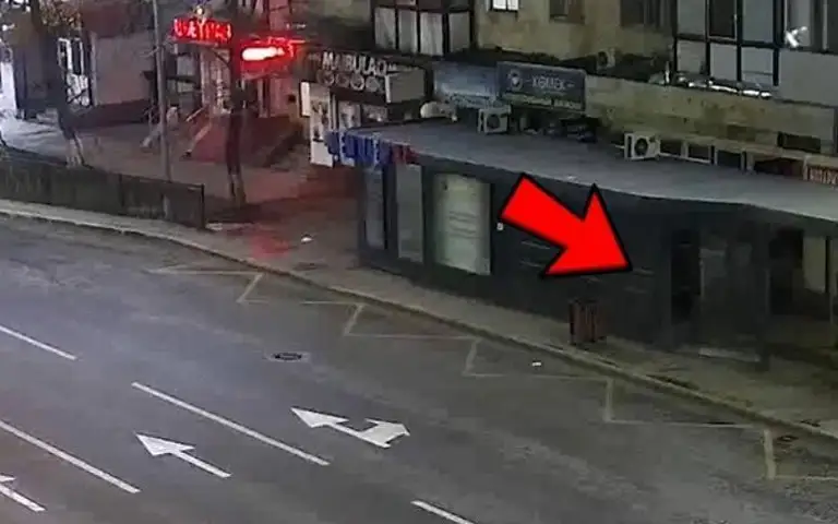 Очередного вандала, разбившего стекло остановки, задержали в Астане