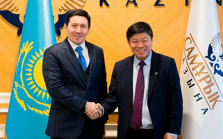 Nurlan Zhakupov, Chief Executive Officer of Samruk-Kazyna JSC, and Nguyen Thanh Hung, Chairman of the Board of SOVICO Group