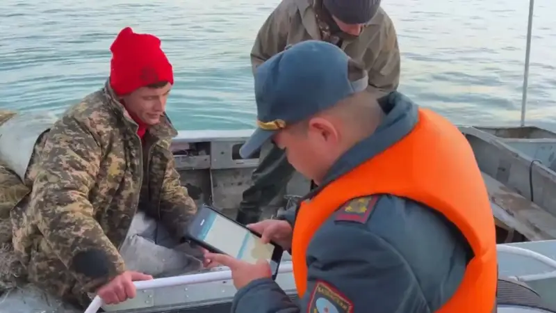 Qapshaǵaı kólinde qaýipsizdik erejelerin saqtamaǵan azamattarǵa aıyppul salyndy