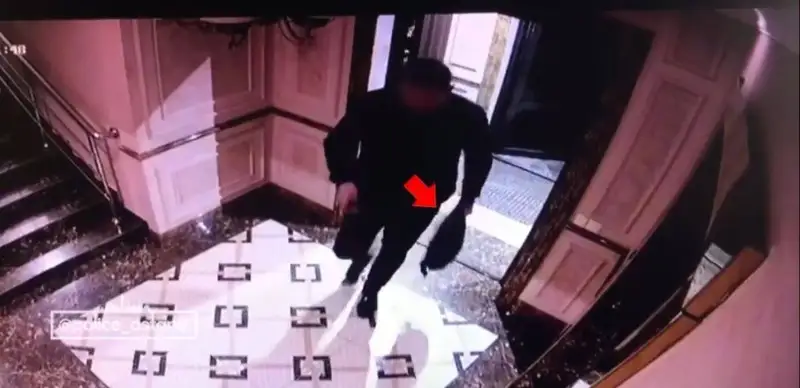 вор попал на камеру видеонаблюдения 