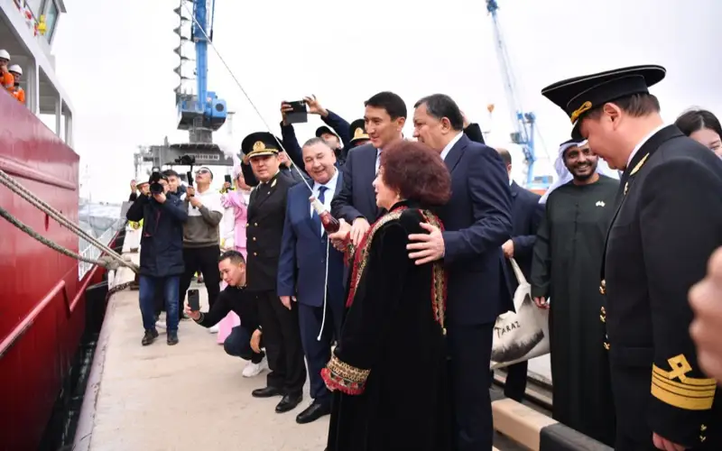 КМГ церемония приписки судов