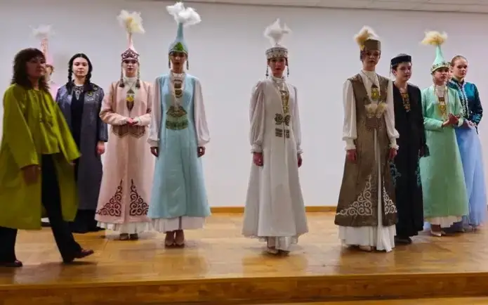 қозоғистонлик моделерлар 