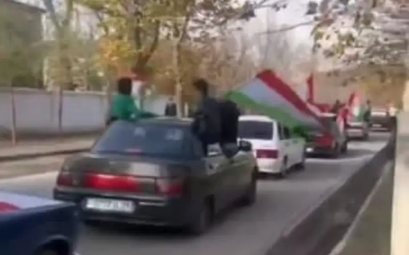 Празднование Дня флага в Душанбе, Таджикистан