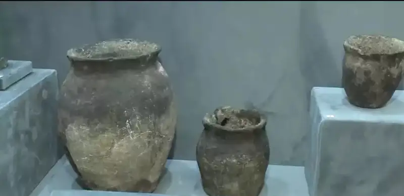 عۇن داۋىرىنەن قالعان جۇزدەگەن جادىگەر 