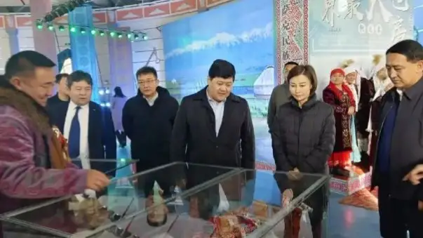 哈驻西安总领事访问甘肃省阿克塞哈萨克族自治县