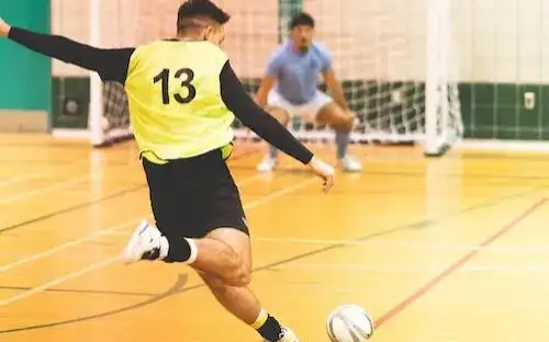 Футзал бўйича Чемпионлар лигаси: “Қайрат” “Приштина” жамоасини йирик ҳисобда мағлуб этди