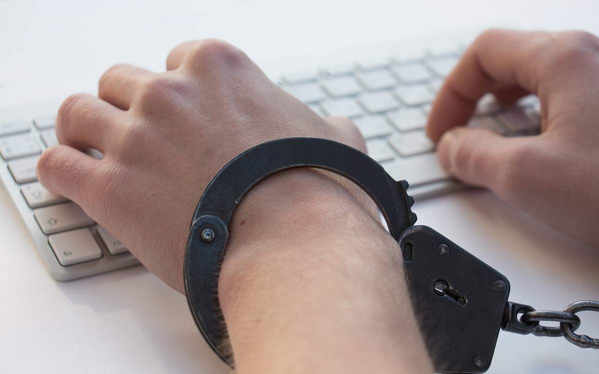 Түркістан облысында полицейлер мен олардың сыбайластары сотталды