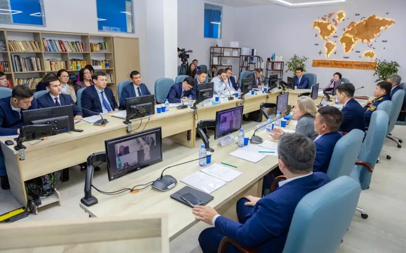 Казахстанские ученые и эксперты предлагают установить единый часовой пояс в стране