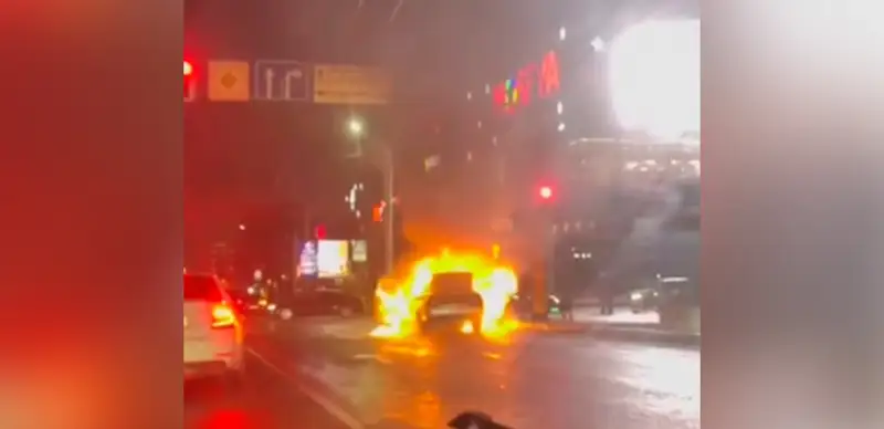 көлік өртенді