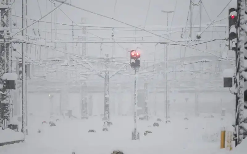 Заснеженные пути на главном вокзале Мюнхена