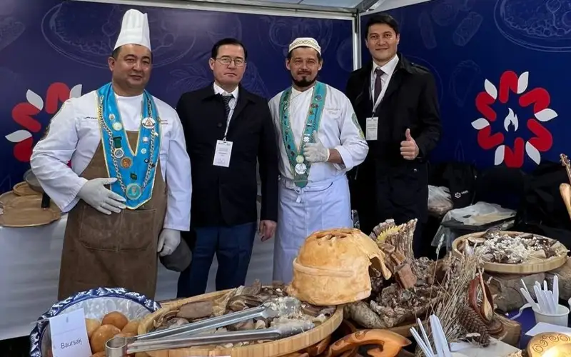 Казахстан представил доклад на туристической конференции в Шуше